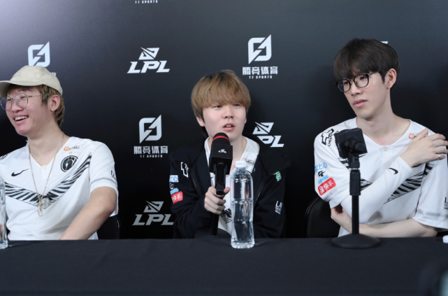 久帅：韩国配得上胜利我们被严重限制尤其是进攻